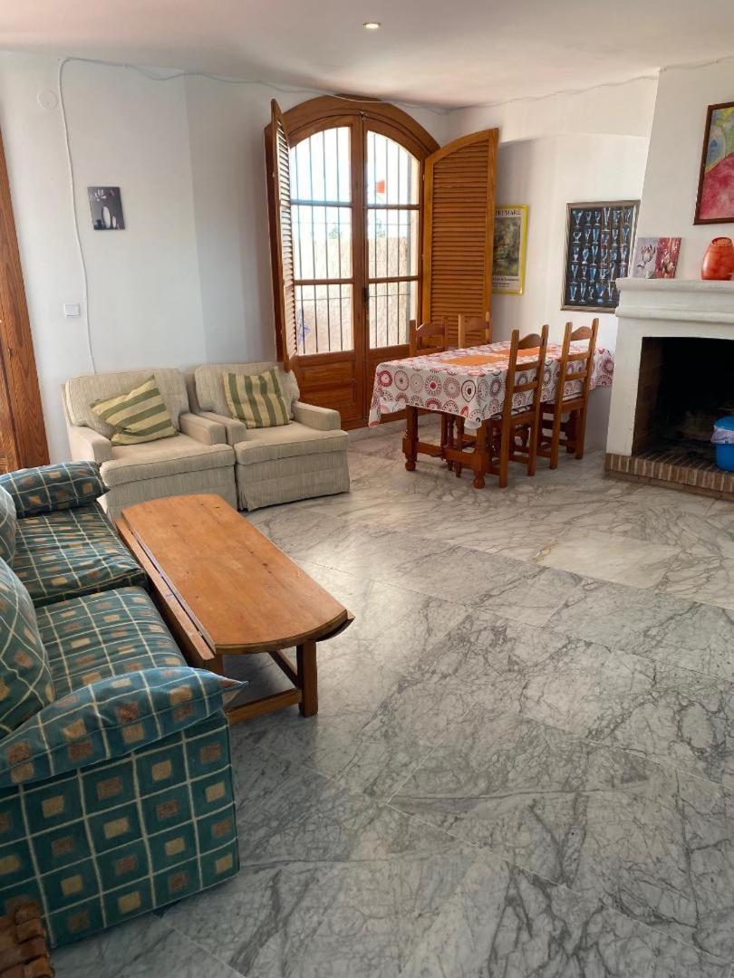 サロブレーニャCasas-E-Y -F-Pequeno Conjunto Casas Adosadoアパートメント エクステリア 写真