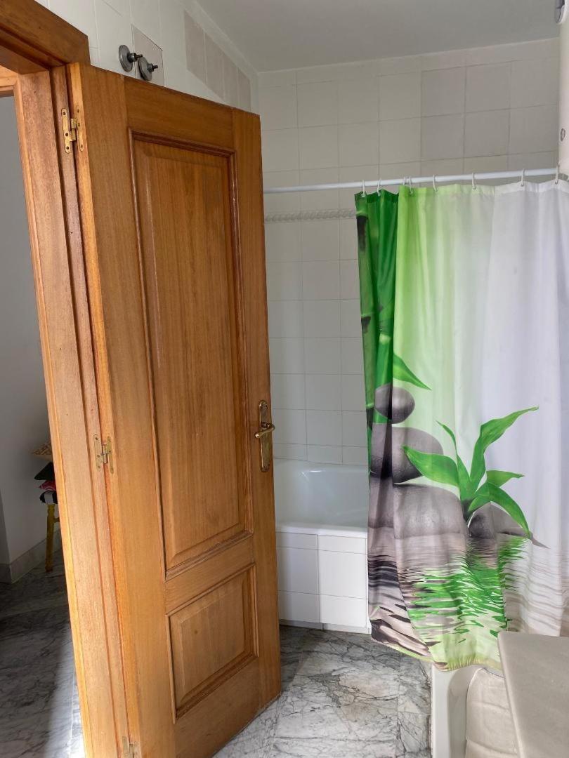 サロブレーニャCasas-E-Y -F-Pequeno Conjunto Casas Adosadoアパートメント エクステリア 写真